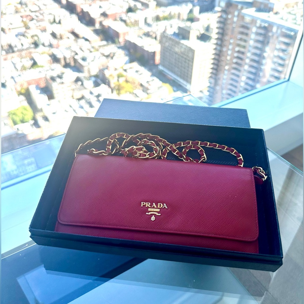 100% Authentic Prada Wallet On Chain - image 1